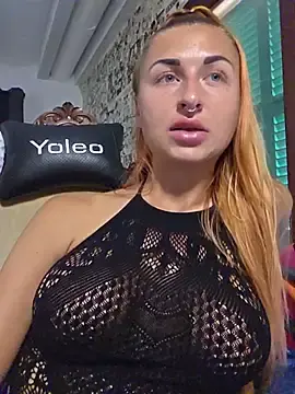 Stripchat Live Porn of kylie_blck