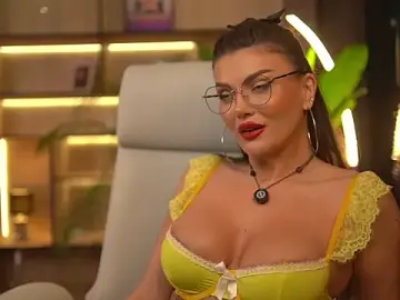 Stripchat Live Sex Cam of myakalifa