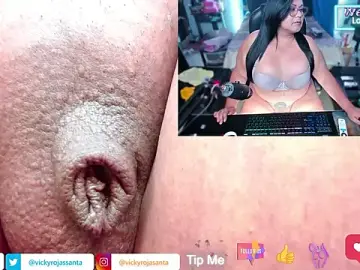 Stripchat Live Sex Cam of Tyffanny-Evans