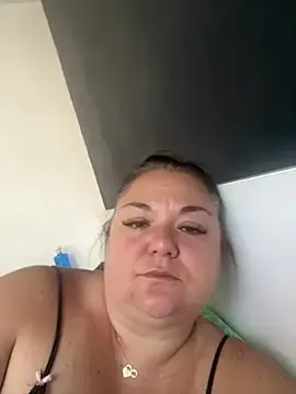 Stripchat Adult Webcam of MikyVesela