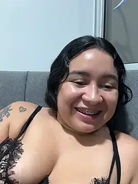 Stripchat Adult Webcams of Pretty_Isadora