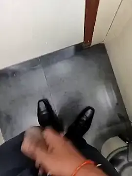 Stripchat Free Porn Cam of boyfromMum_bai