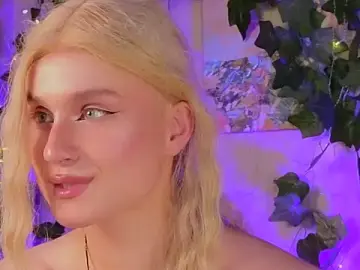 Stripchat Live Sex Cam of horny__doll