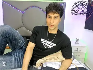 Stripchat Free Porn Cam of buddy_whitte