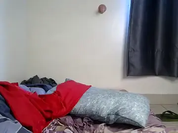 Stripchat Watch Live Sex Cams of devine_juicy_polie