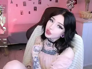 Stripchat Live Sex Cam of Emma_Kirks