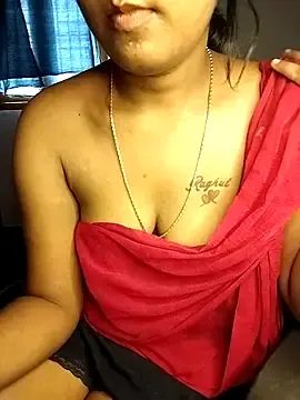 Stripchat Live Sex Cam of Tamil_Kavitha