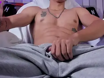 Stripchat Nude Webcam of AkazaBoy_