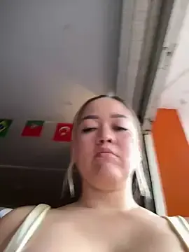 Stripchat Sex Cam of Danielavegax