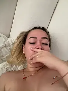 Stripchat Best live sex cam show of Danielavegax