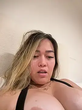 Stripchat Watch Live Sex Cams of Danielavegax