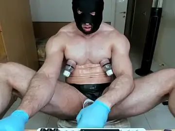 Stripchat Nude Webcam of hot_muscle