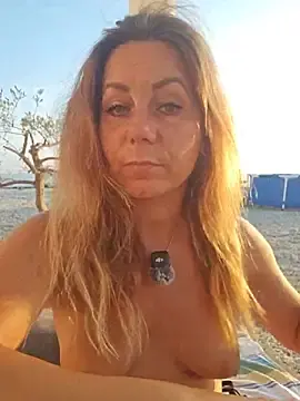 Stripchat Free Live Porn of AngelaDesires