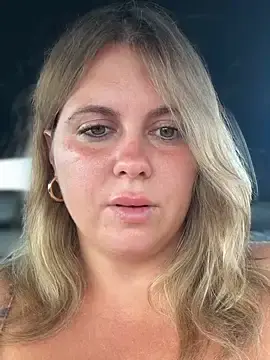 Stripchat Watch Live Sex Cams of Samantha_official