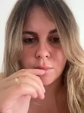 Stripchat Watch Live Sex Cams of Samantha_official