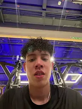 Stripchat Watch Live Sex Cams of yoursexyjose