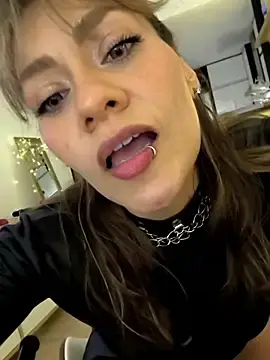 Stripchat Adult Video Chat of SamyJones9