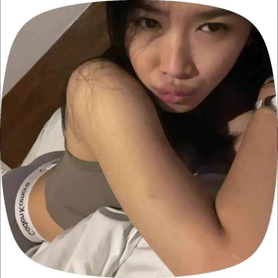 hugecock_molly