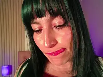 Stripchat Live Porn of alicia_moom