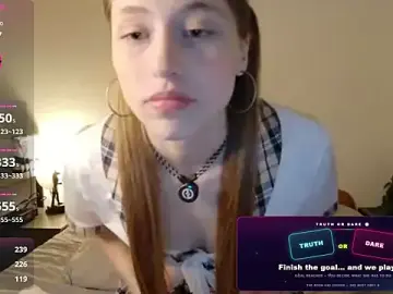 Stripchat Live Sex Cam of LiliVenom