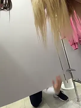 Stripchat Sex Cam of EliteBitch
