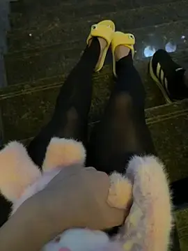 Stripchat Live Sex Cam of Meii-meyy
