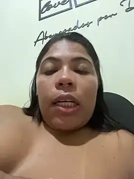 Stripchat Free Porn Cam of ZahraAmira_