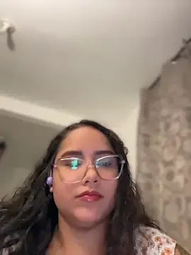 Stripchat Nude Webcam of CurlyGirl_1