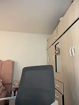 Stripchat Free Porn Cam of Emmily_19