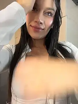 Stripchat Free Porn Cam of Emmily_19