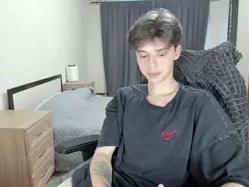 Stripchat Adult Webcams of Liam_sexy1