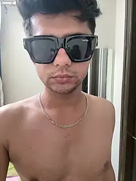 Stripchat Live Porn of Yashhhh_69