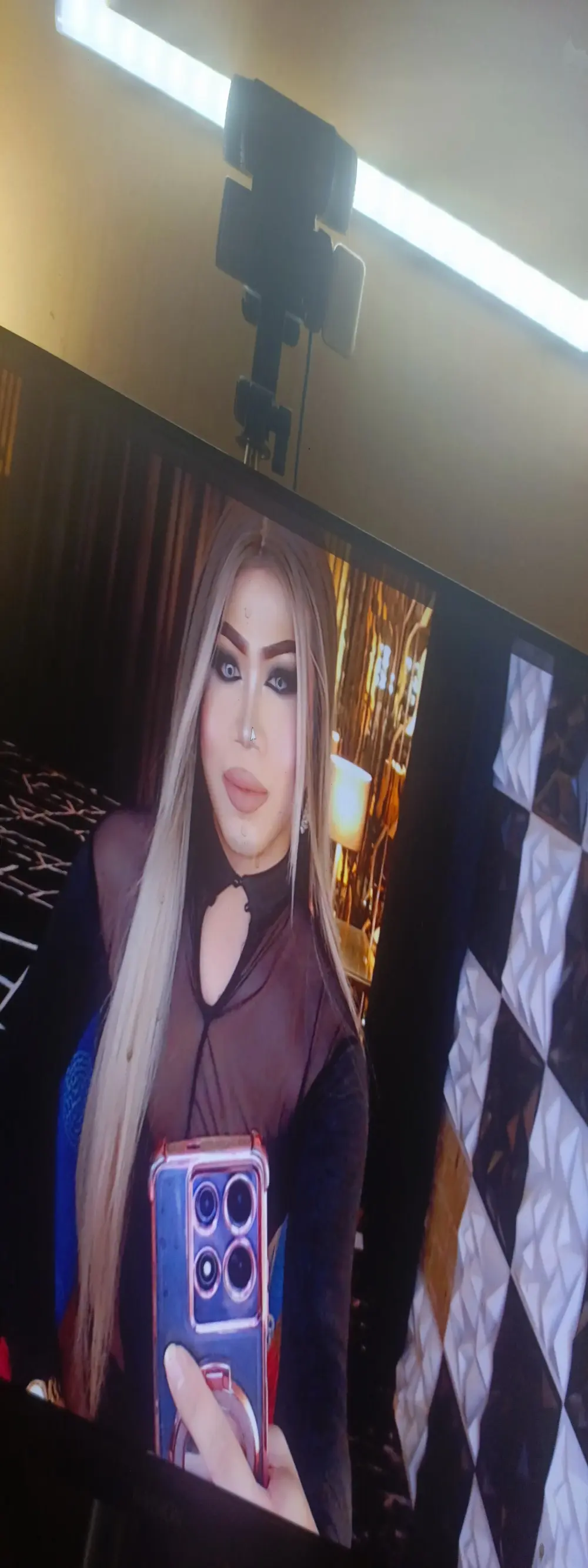 seductive_yhure