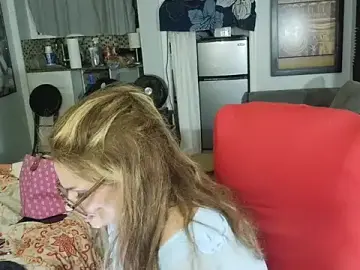 Stripchat Free Porn Cam of StarinThecloudz