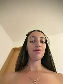 Stripchat Watch Live Sex Cams of BelleLouiseVp