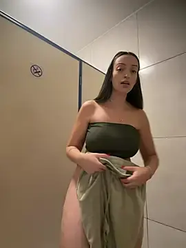 Stripchat Adult Webcams of BelleLouiseVp