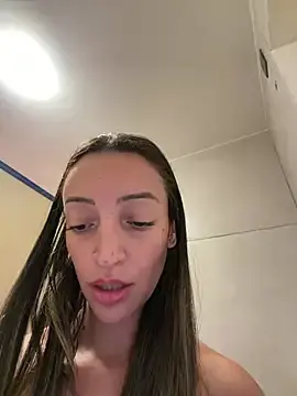 Stripchat Nude Webcam of BelleLouiseVp