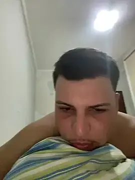 Stripchat Sex Cam of wenderpinho