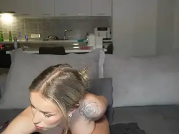 Stripchat Live Porn of HotBella-