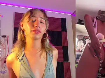 Stripchat Sex Cam of Littlebunny21