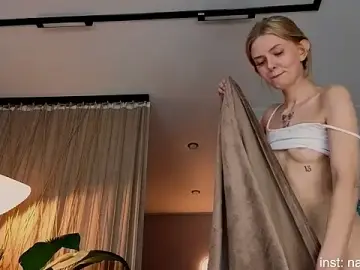 Stripchat Free Live Porn of Naomi_Girly