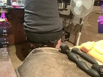 Stripchat Free Live Porn of misteryman1956