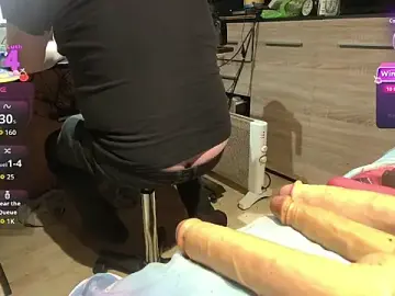 Stripchat Sex Cam of misteryman1956