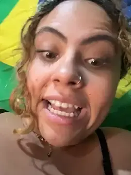 Stripchat Live Sex Cam of Chloe_Leaozinho