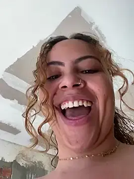 Stripchat Live Sex Cam of Chloe_Leaozinho