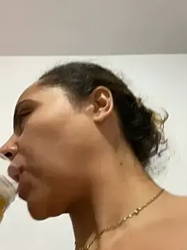 Stripchat Free Porn Cam of Chloe_Leaozinho