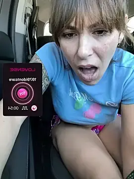 Stripchat Free Porn Cam of MommyGambit