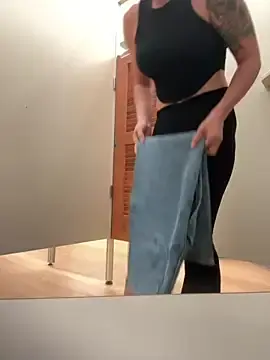 Stripchat Sex Chat of MommyGambit