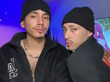 Stripchat Sex Cam of Noah_and_Steven