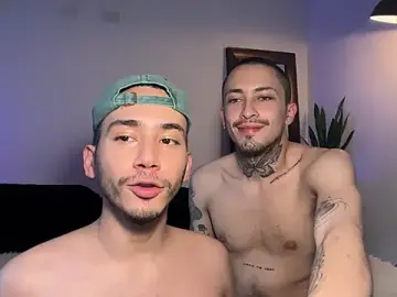 Stripchat Adult Webcams of Noah_and_Steven